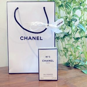 Chanel No. 5 *includes bag!